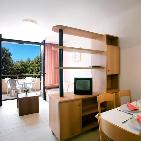 Solaris - Naturist Tar-Vabriga